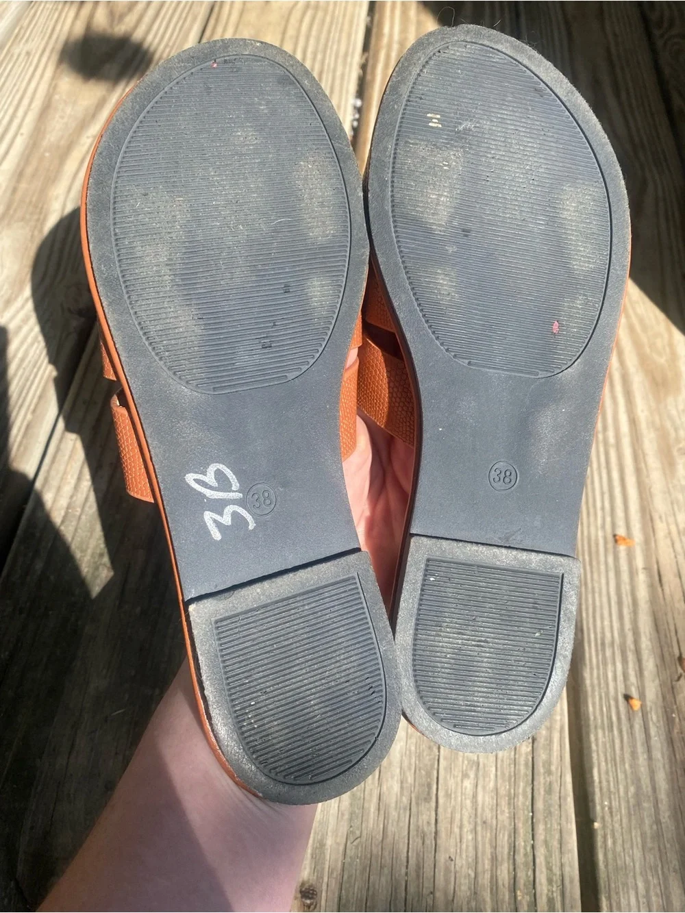 ⭐️ Cognac Brown Cutout Slides⭐️